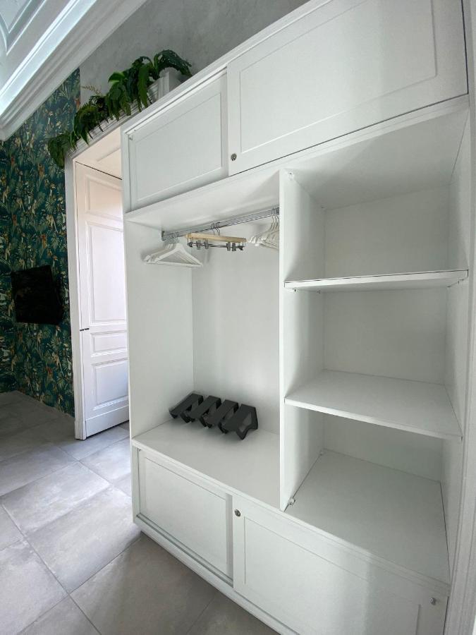 Superior Apartment Катания Екстериор снимка