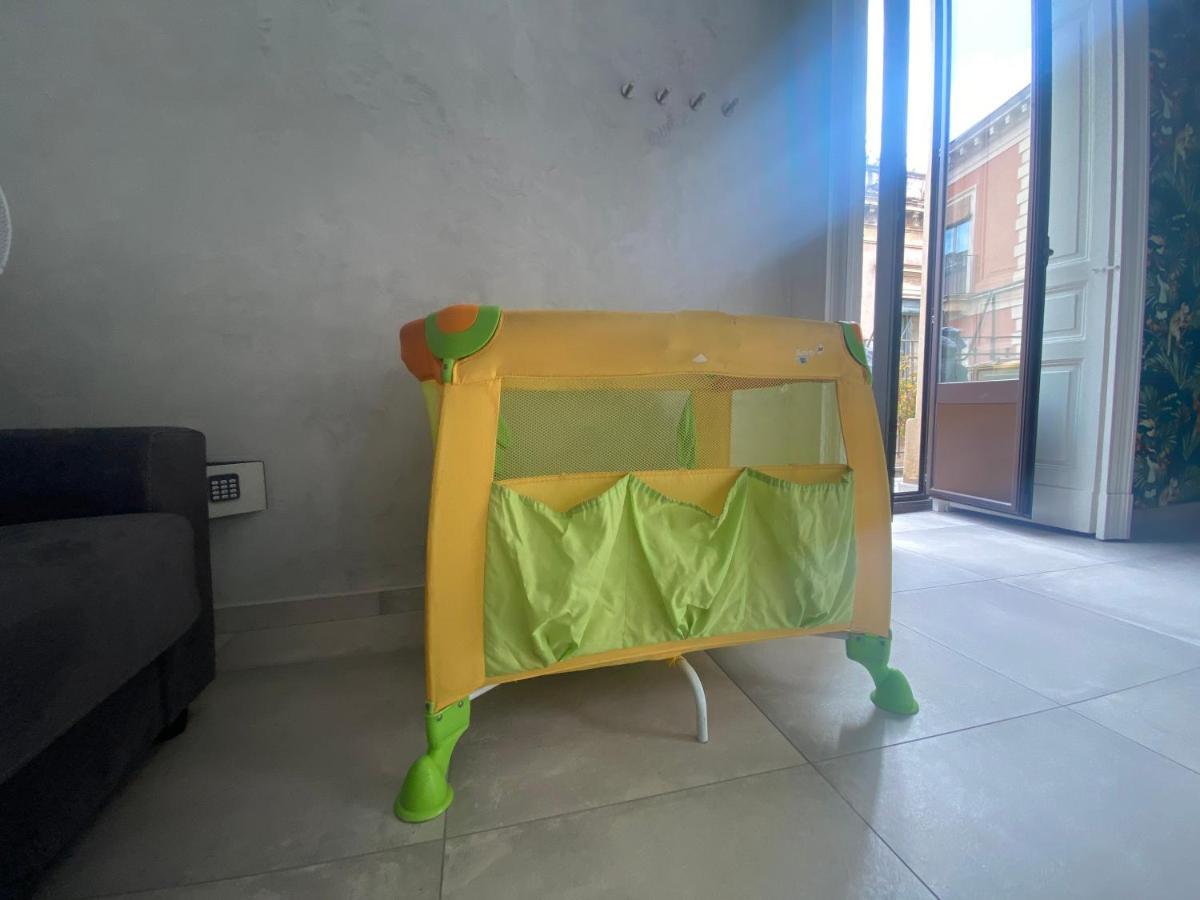 Superior Apartment Катания Екстериор снимка